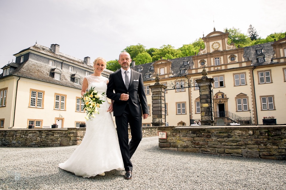 Eventlocation Mit Grossem Park Auf Schloss Ehreshoven Bei Koln