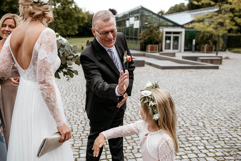 Hochzeitsfotograf Wuppertal - Getting Ready Düsseldorf