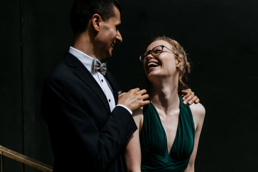 Hochzeitspaar nach Trauung in Neuss